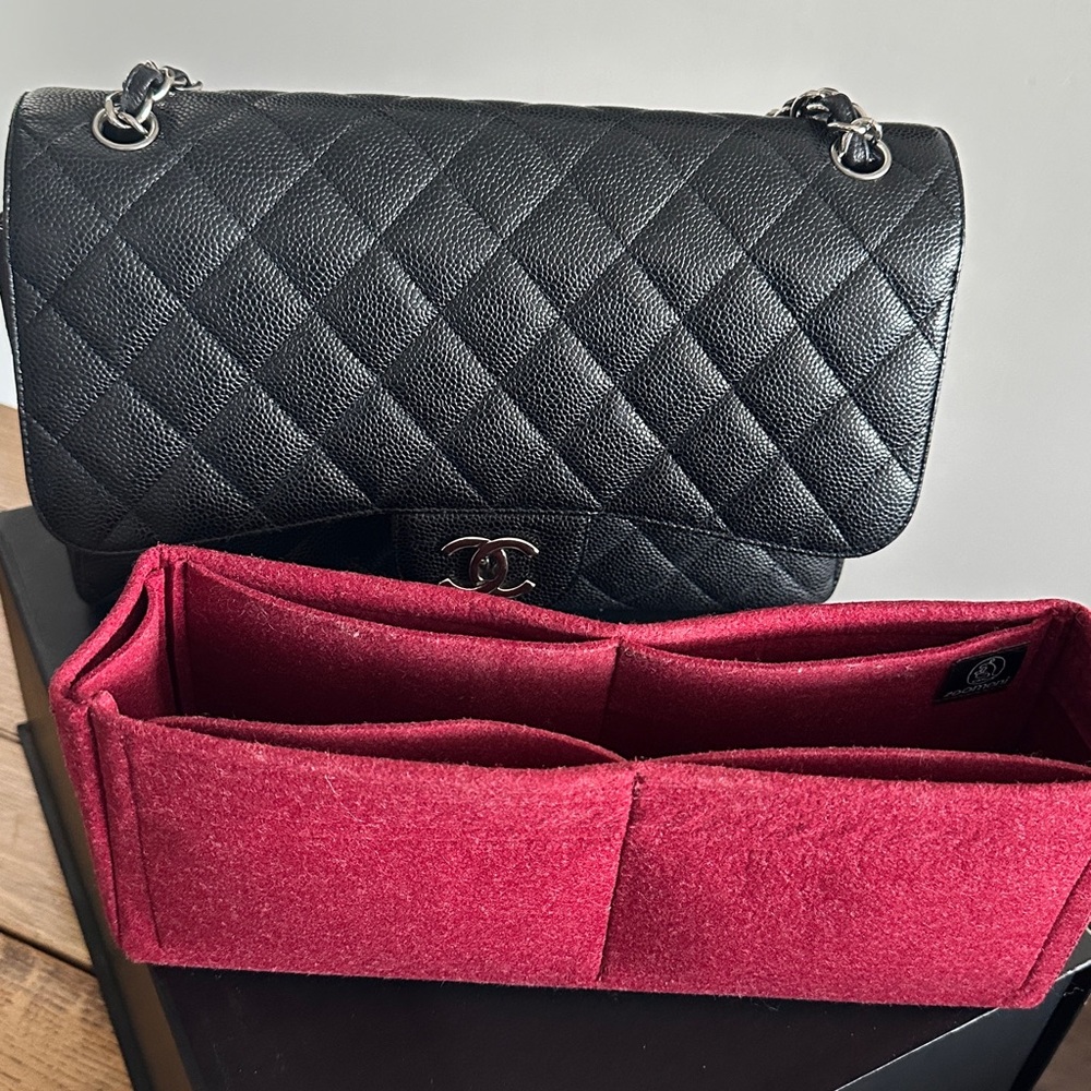 Chanel Jumbo Classic Flap - Picture 7 of 17